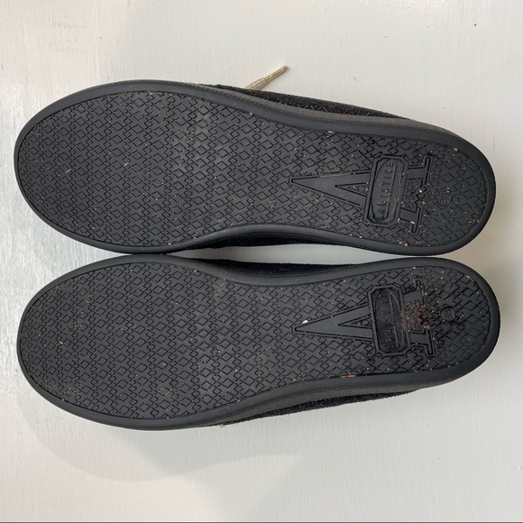 Armistice Metallic Gold & Black Shoes from France - Picture 4 of 6